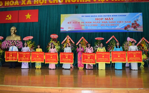 Họp mặt kỷ niệm 35 năm ngày Nhà Giáo Việt Nam (20/11/1982 - 20/11/2017)